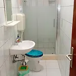 Bulovic Bozo Ap1 Apartmán *