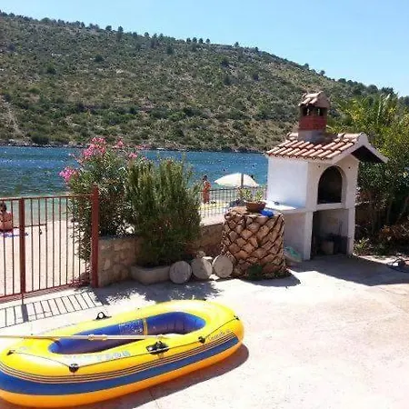 Διαμέρισμα Bulovic Bozo Ap1 *
